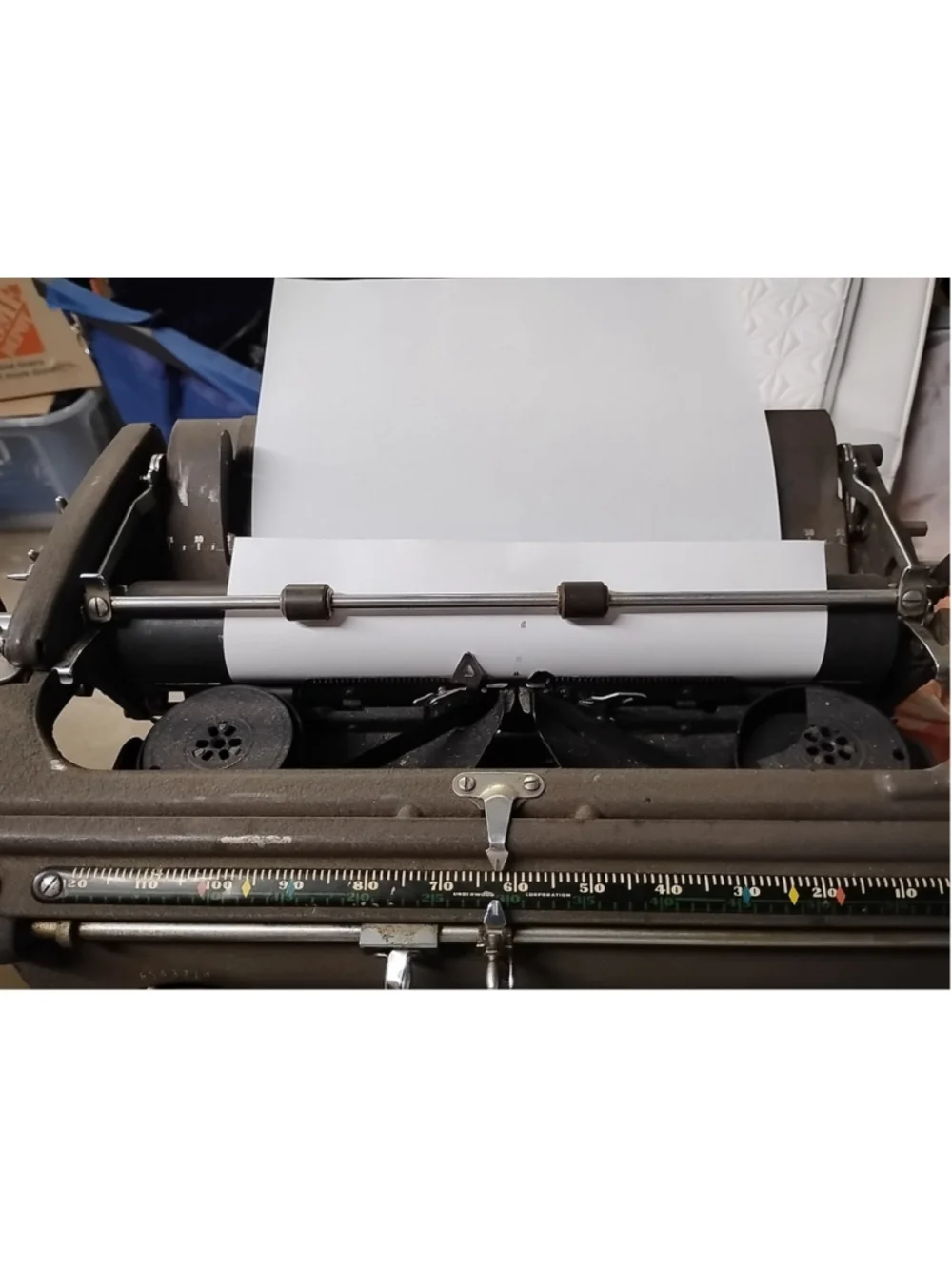 Mid Century Underwood Rythm Touch Deluxe Typewriter (Needs Servicing)